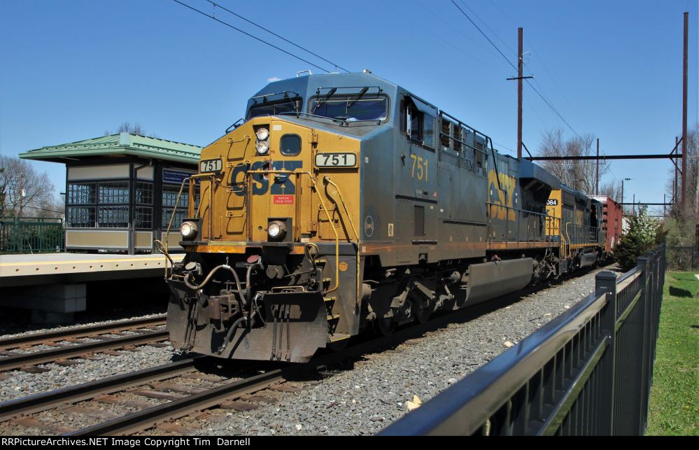 CSX 751 leads Q409